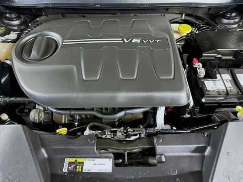 Used 2015 Jeep Cherokee Trailhawk w/ Comfort/Convenience Group image 9