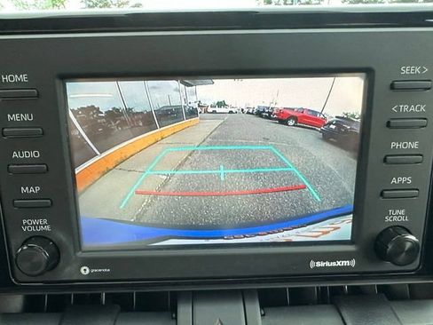 Used 2021 Toyota RAV4 LE AWD/4WD image 25