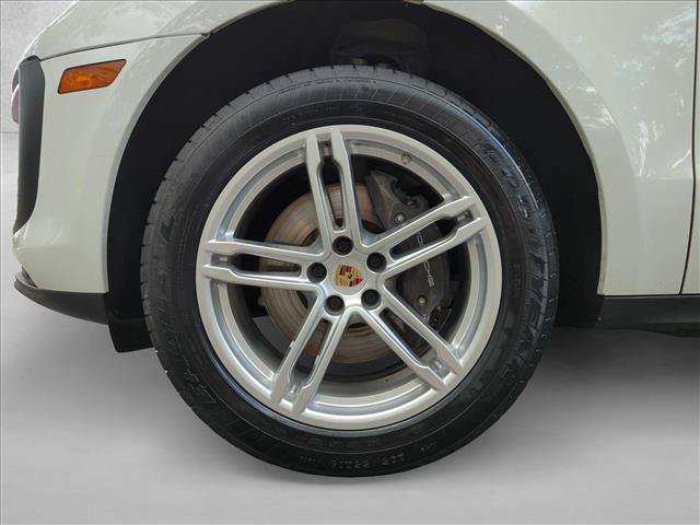 Used 2023 Porsche Macan AWD/4WD image 24