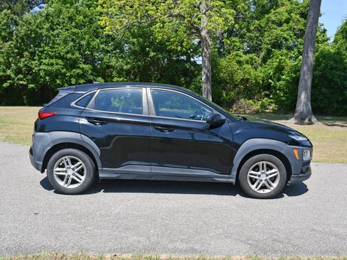 Used 2018 Hyundai Kona SE FWD image 5