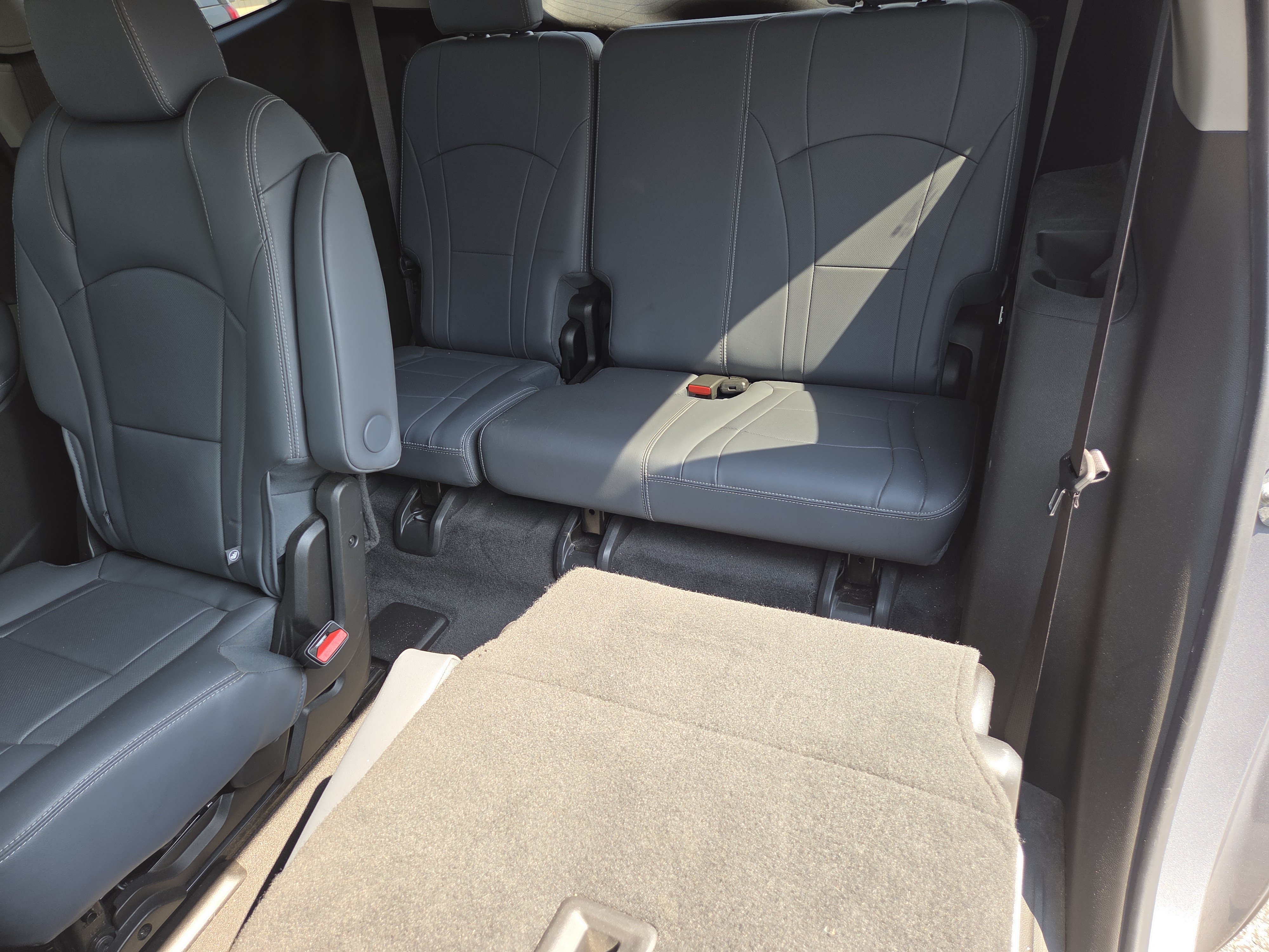 Used 2019 Buick Enclave Premium AWD/4WD image 8
