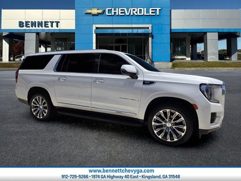 Used 2021 GMC Yukon XL Denali AWD/4WD image 1