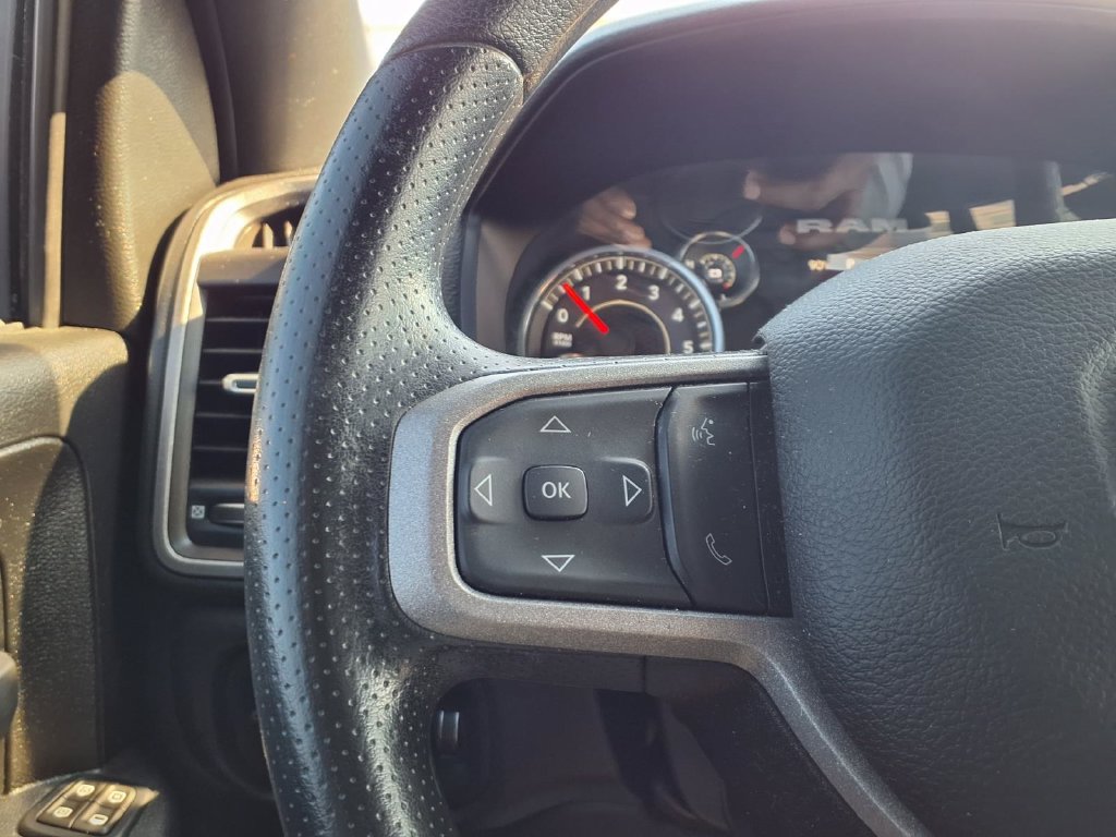 Used 2024 RAM 2500 Tradesman w/ Chrome Appearance Group AWD/4WD image 11