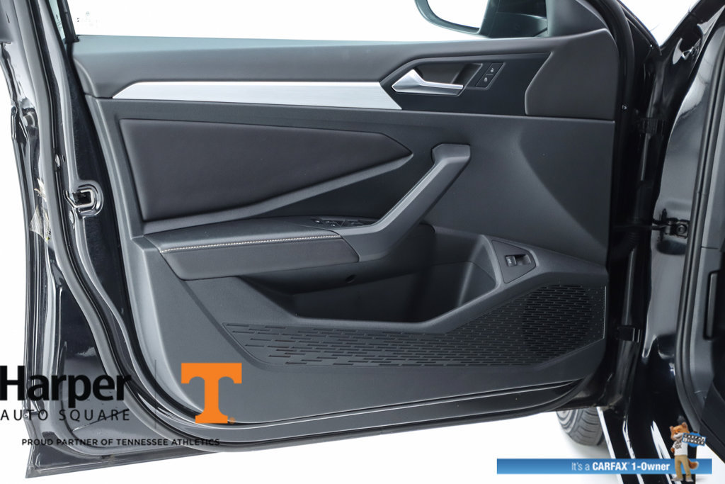 Used 2025 Volkswagen Jetta Sport FWD image 18