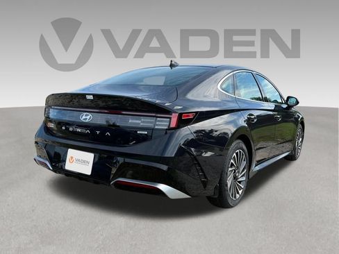 New 2025 Hyundai Sonata SEL FWD image 24