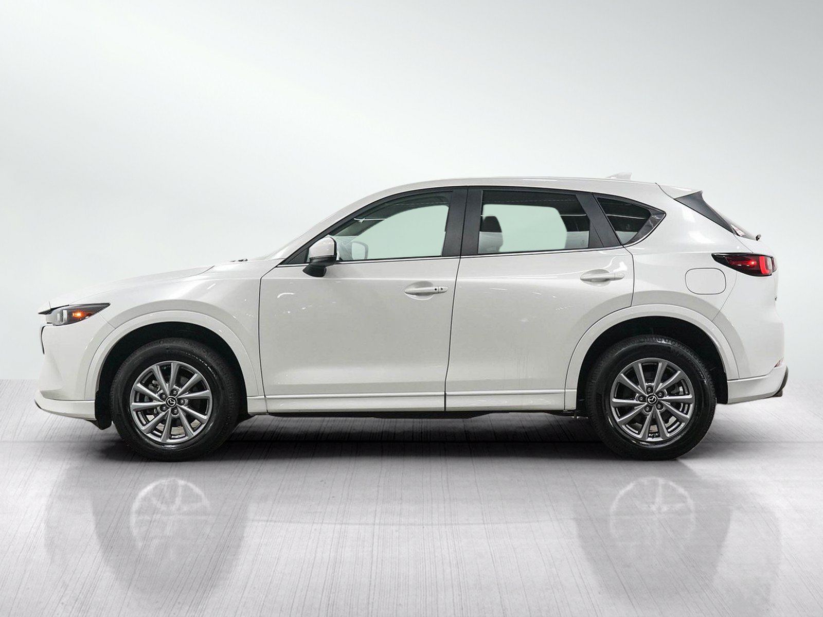Used 2024 MAZDA CX-5 AWD 2.5 S w/ Preferred Package image 2