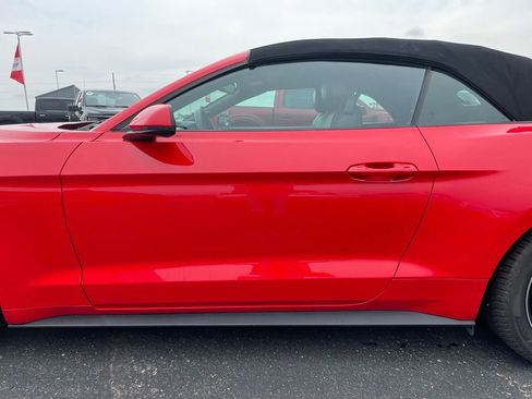 Used 2018 Ford Mustang Premium RWD image 28