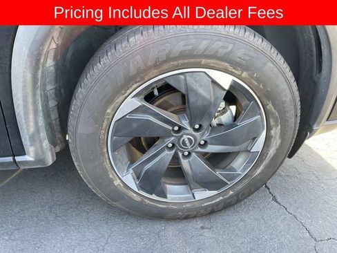 Used 2024 Nissan Rogue SV AWD/4WD image 11