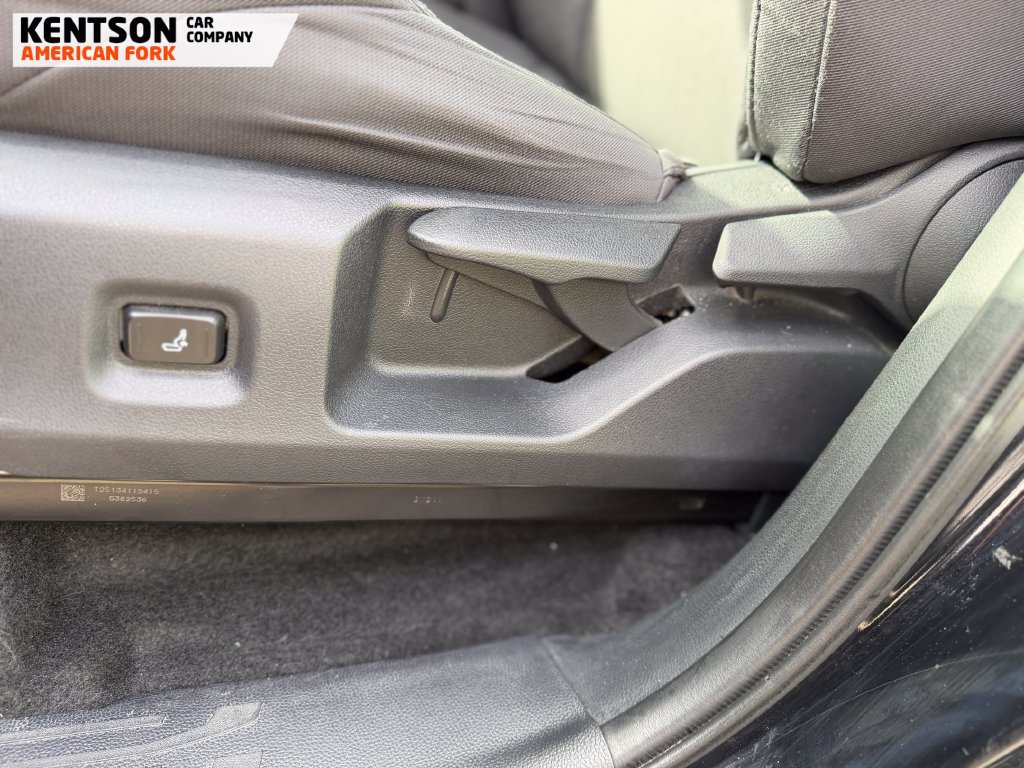 Used 2025 Toyota Tacoma SR5 AWD/4WD image 29