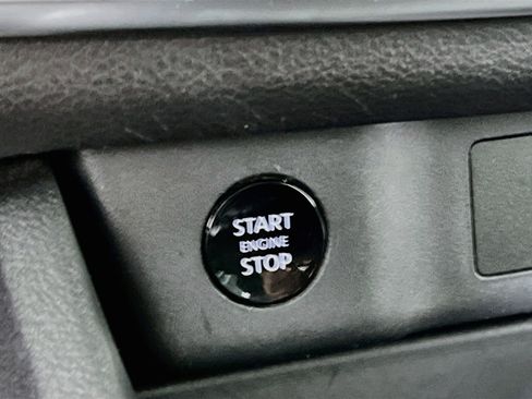 Used 2025 Nissan Rogue SV FWD image 23