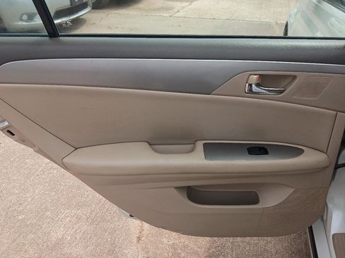 Used 2008 Toyota Avalon XLS FWD image 19