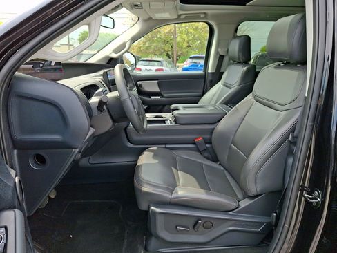 Used 2025 Ford Expedition Max Active AWD/4WD image 14