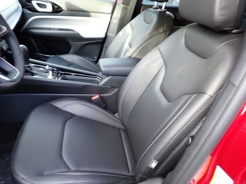 New 2026 Jeep Compass Limited image 12