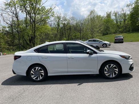 Used 2025 Subaru Legacy Touring XT image 6