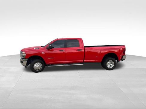 Used 2026 RAM 3500 Big Horn AWD/4WD image 3