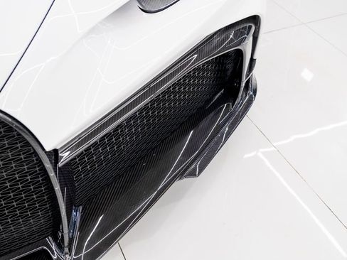 Used 2022 Bugatti Chiron Pur Sport image 35