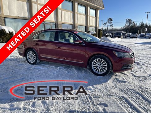Used 2016 Volkswagen Passat 1.8T SE image 1