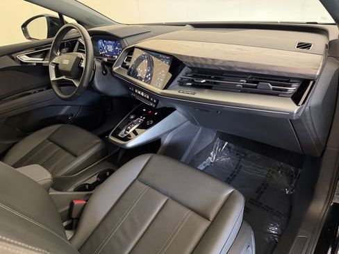 Used 2025 Audi Q4 e-tron Prestige w/ Black Optic Package AWD/4WD image 31