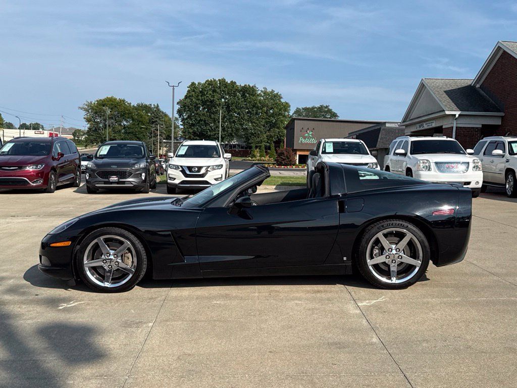 Used 2008 Chevrolet Corvette Coupe w/ Preferred Equipment Group RWD image 5