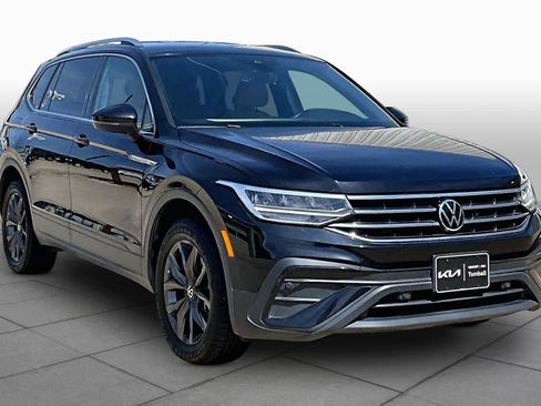 Used 2023 Volkswagen Tiguan SE FWD image 4