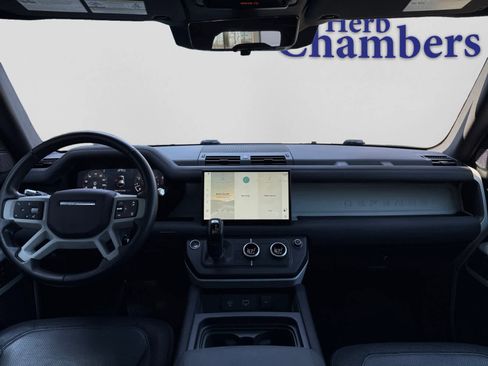 Used 2022 Land Rover Defender 110 X-Dynamic SE AWD/4WD image 10