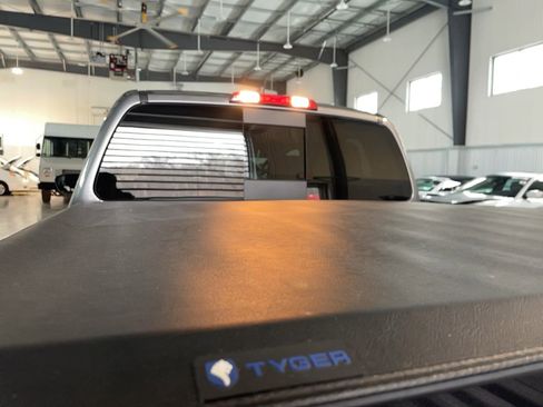 Used 2024 Nissan Frontier SV w/ SV Convenience Package image 21