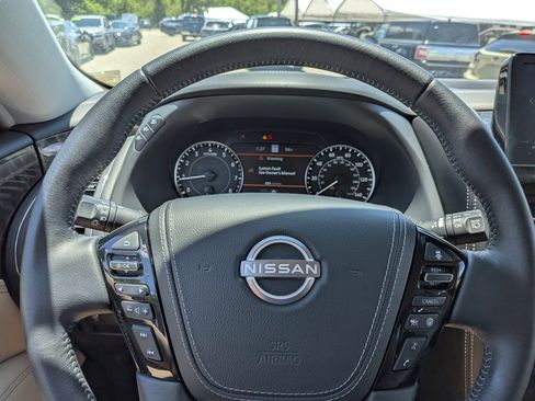 Used 2023 Nissan Armada Platinum w/ Captain's Chairs Package AWD/4WD image 27