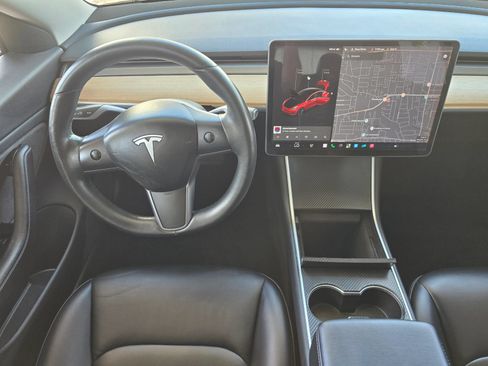 Used 2018 Tesla Model 3 Long Range RWD image 10