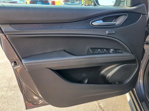 Used 2022 Alfa Romeo Stelvio Sprint image 18