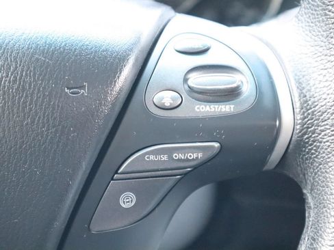 Used 2013 INFINITI JX35 AWD w/ Premium Pkg image 27