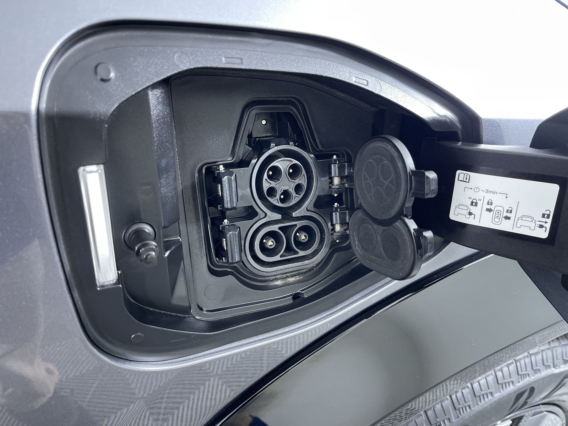 Certified 2024 Nissan Ariya AWD image 28