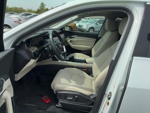 Used 2019 Audi e-tron Prestige AWD/4WD image 4