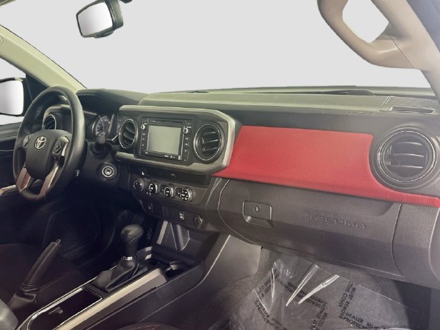 Used 2017 Toyota Tacoma SR5 w/ Tow Package AWD/4WD image 25