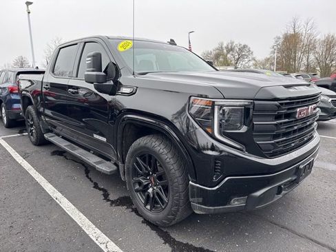 Used 2024 GMC Sierra 1500 Elevation w/ LPO, Elevation Black Package image 2