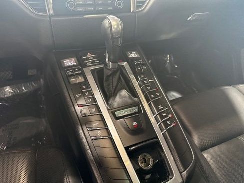 Used 2018 Porsche Macan S w/ Premium Package Plus image 19