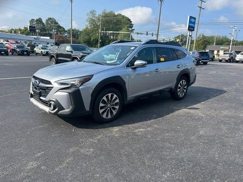Used 2024 Subaru Outback Touring AWD/4WD image 46