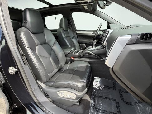 Used 2013 Porsche Cayenne GTS AWD/4WD image 34