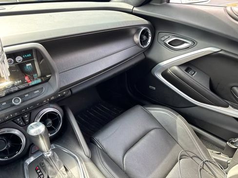 Used 2018 Chevrolet Camaro SS RWD image 21