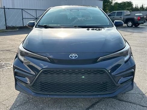 Used 2023 Toyota Corolla SE FWD image 4