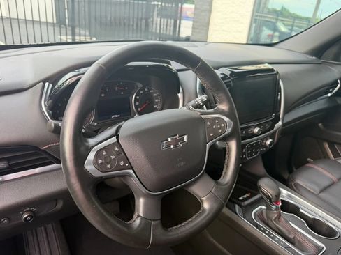 Used 2023 Chevrolet Traverse RS AWD/4WD image 12