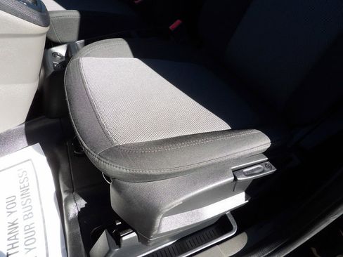 Used 2022 Ford Transit Connect XL image 18