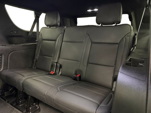 Used 2024 GMC Yukon XL Denali AWD/4WD image 11