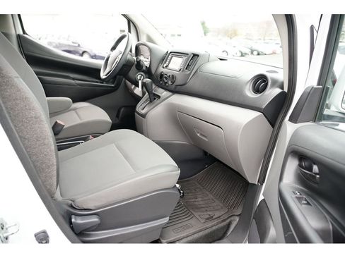 Used 2018 Nissan NV200 SV w/ Navigation Package image 12