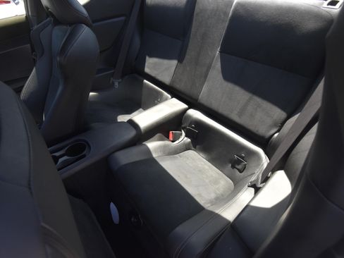 Used 2019 Toyota 86 RWD image 9