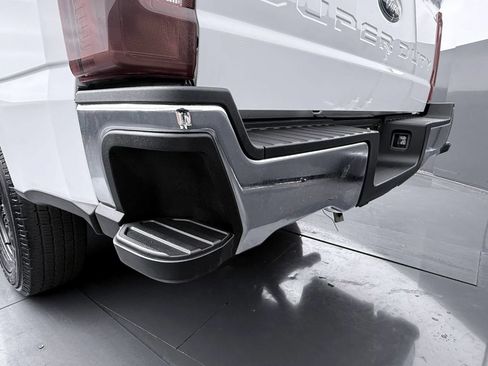 Used 2017 Ford F250 XL w/ Power Equipment Group RWD image 7