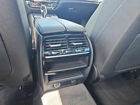 Used 2019 BMW 540i w/ M Sport Package RWD image 18