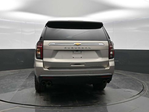 Used 2024 Chevrolet Suburban Premier image 6