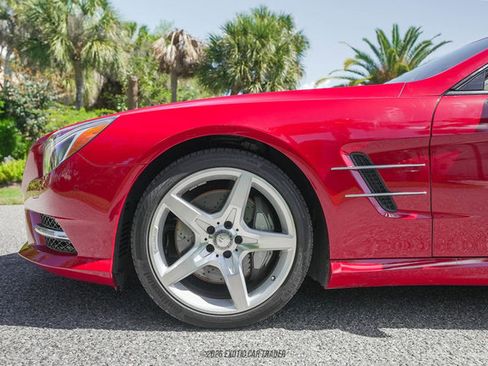 Used 2013 Mercedes-Benz SL 550 image 4