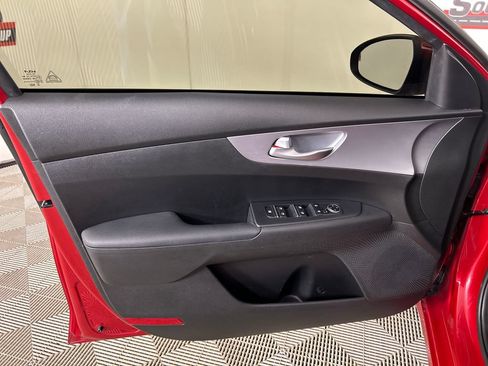 Used 2023 Kia Forte LXS FWD image 11