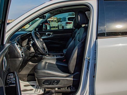 Used 2022 Kia Sorento SX image 12